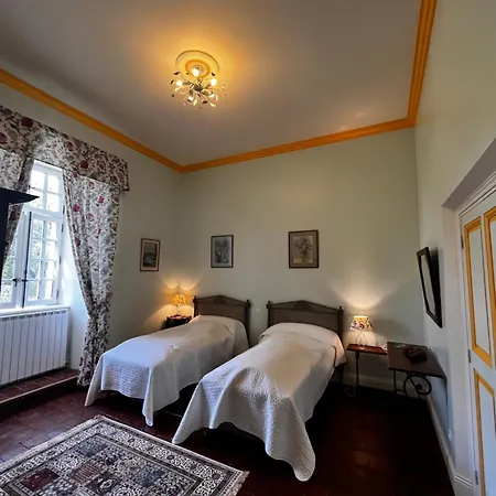 Chateau De Bed & Breakfast