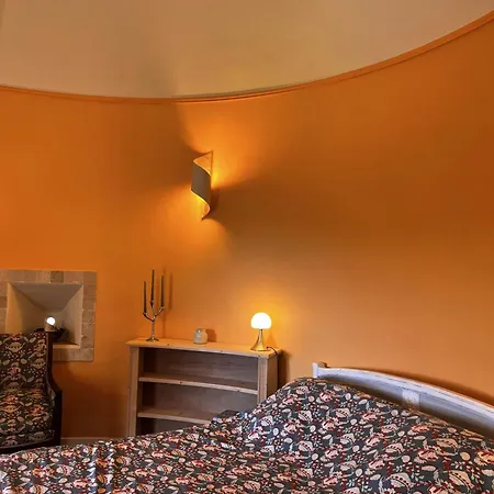 לינה וארוחת בוקר Chateau De Rousson (Gard)