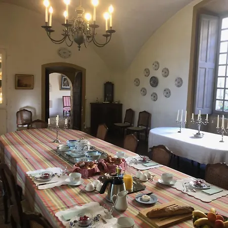 Chateau De Bed & Breakfast