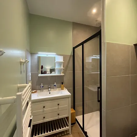 Chateau De Bed & Breakfast 4*