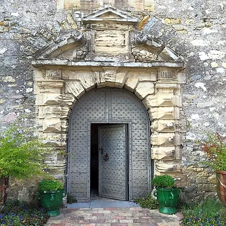 Chateau De فندق مبيت وإفطار 4*