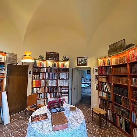 Chateau De فندق مبيت وإفطار