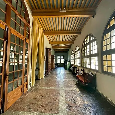 Chateau De فندق مبيت وإفطار 4*